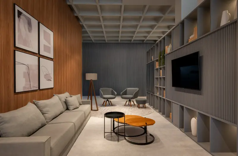 Living com estante sob medida, painel de TV e mesas de centro